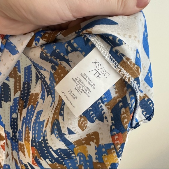 CAbi | Women's Blue and Brown Jigsaw Patterned Sleeveless Top Size XS - Picture 6 of 7